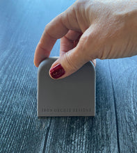 Load image into Gallery viewer, IOD Silicone Paint Blade, View of small