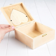 Load image into Gallery viewer, Unfinished Wooden Heart Photo Box