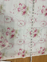 Load image into Gallery viewer, Urban Gardens Pink Rose Bouquets Fabric with measuring tape
