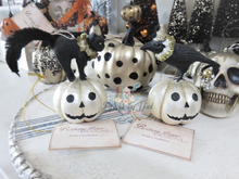 Load image into Gallery viewer, Bethany Lowe Designs All Hallows Eve Friends Ornaments, Cat, Crow on Jack O&#39; Lanterns