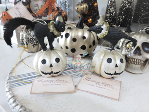 Bethany Lowe Designs All Hallows Eve Friends Ornaments, Cat, Crow on Jack O' Lanterns