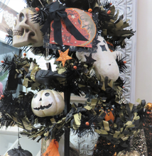 Load image into Gallery viewer, Bethany Lowe Black Feather Tree in Urn, Halloween Ornaments and Festooning Garland